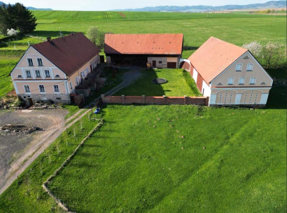 Chalupa-Statek Arkada Bozanov Exterior photo